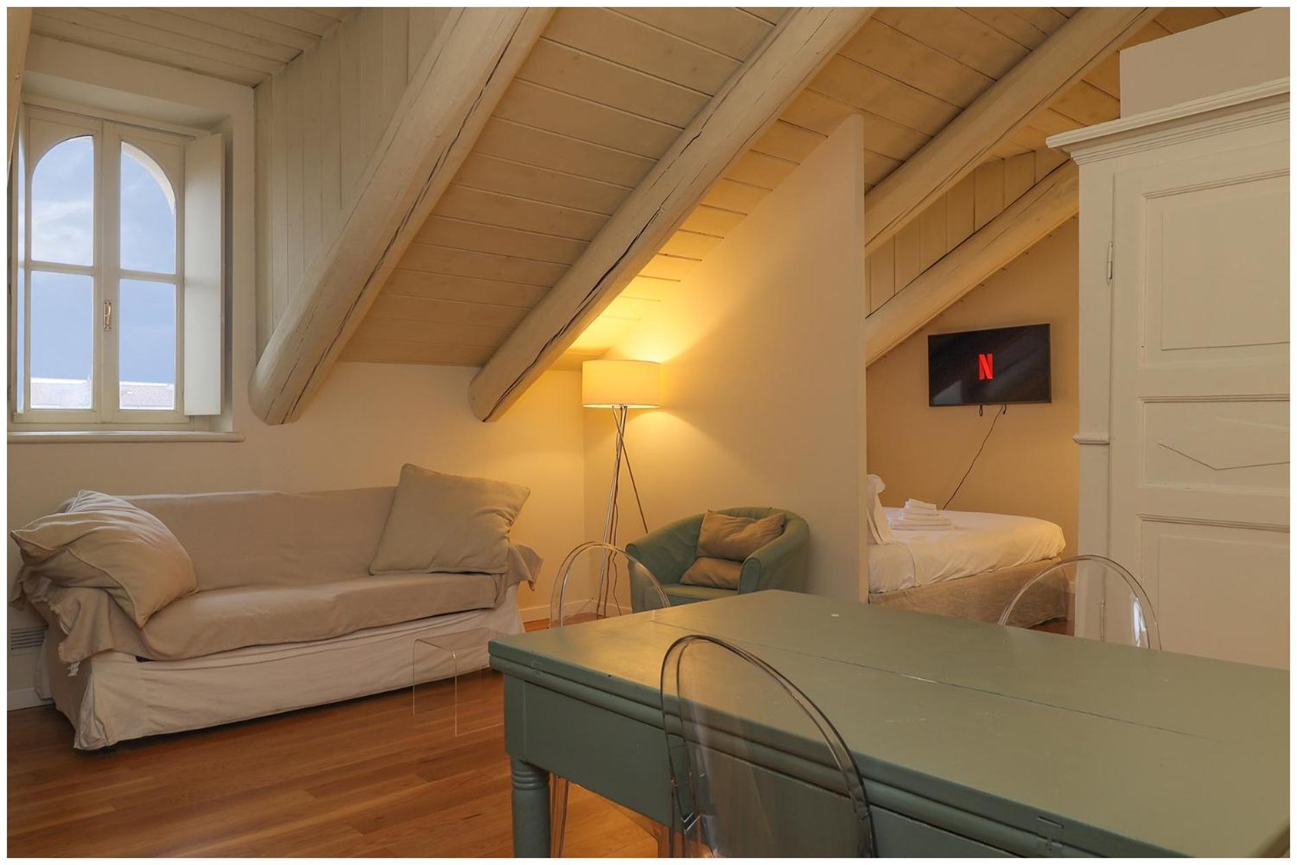 Art Heaven-suite Graneri In Centro Torino