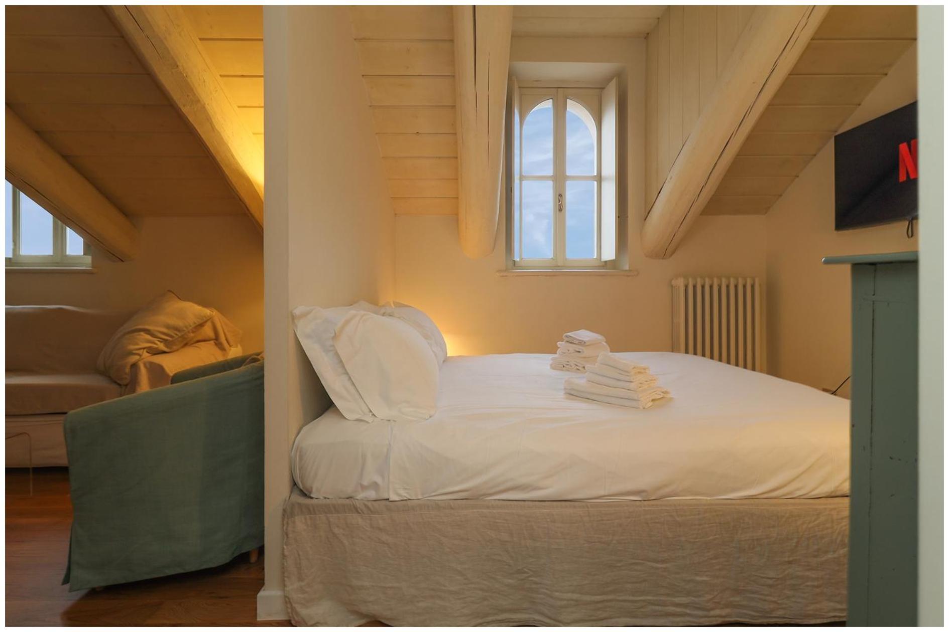 Art Heaven-suite Graneri In Centro